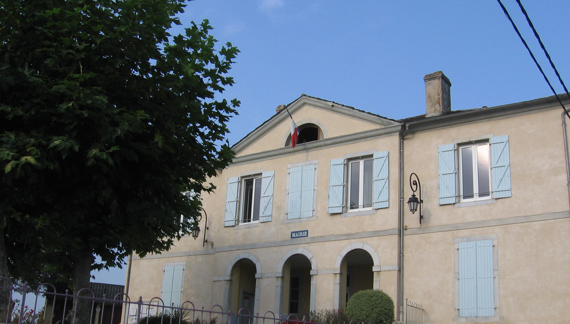 DEMARCHES ADMINISTRATIVES